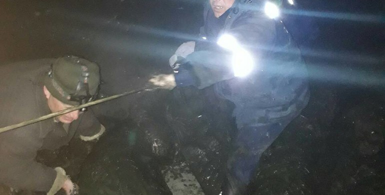 На Рівненщині незаконна рибалка у Великодню ніч ледве не закінчилась смертю